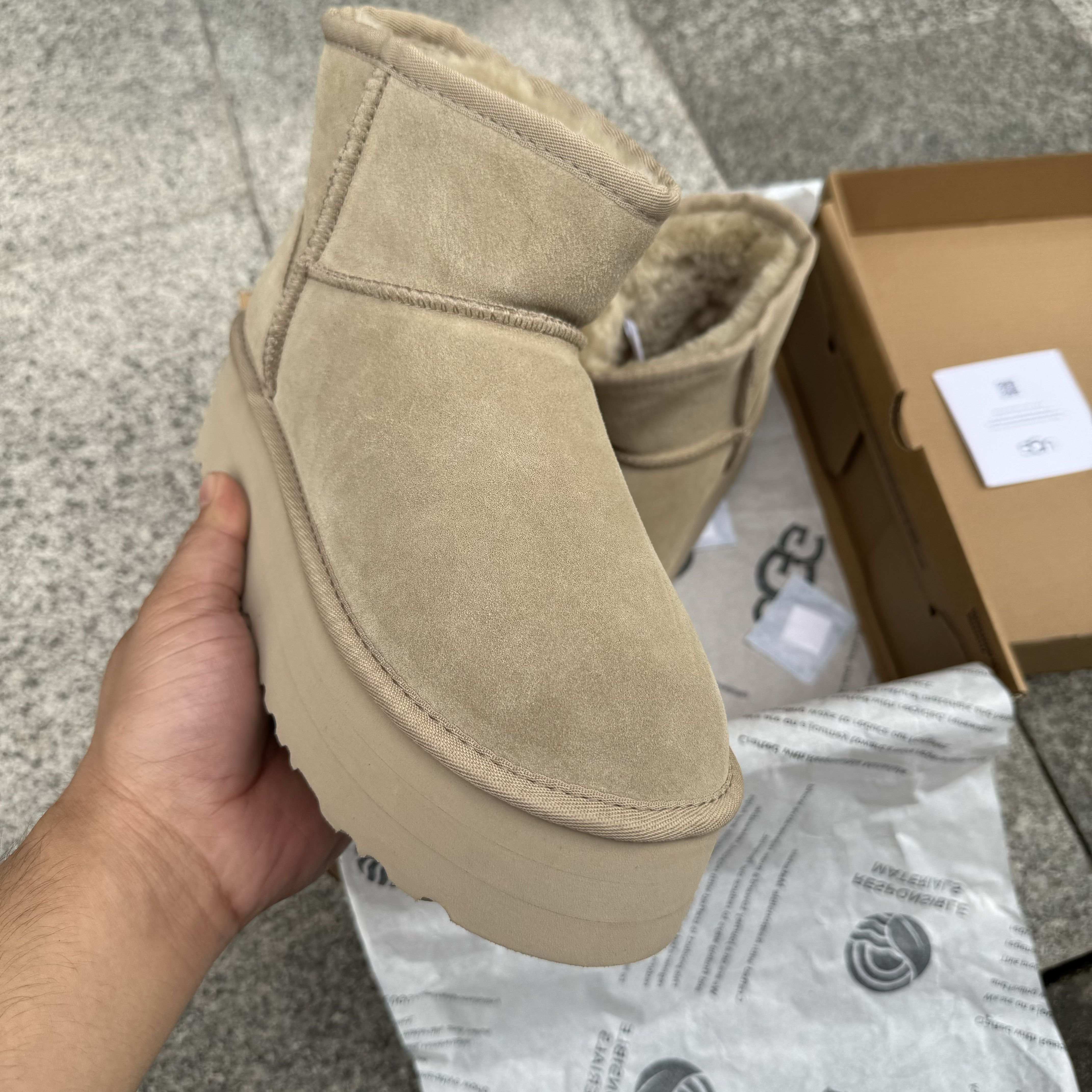 UGG Classic Ultra Mini Platform