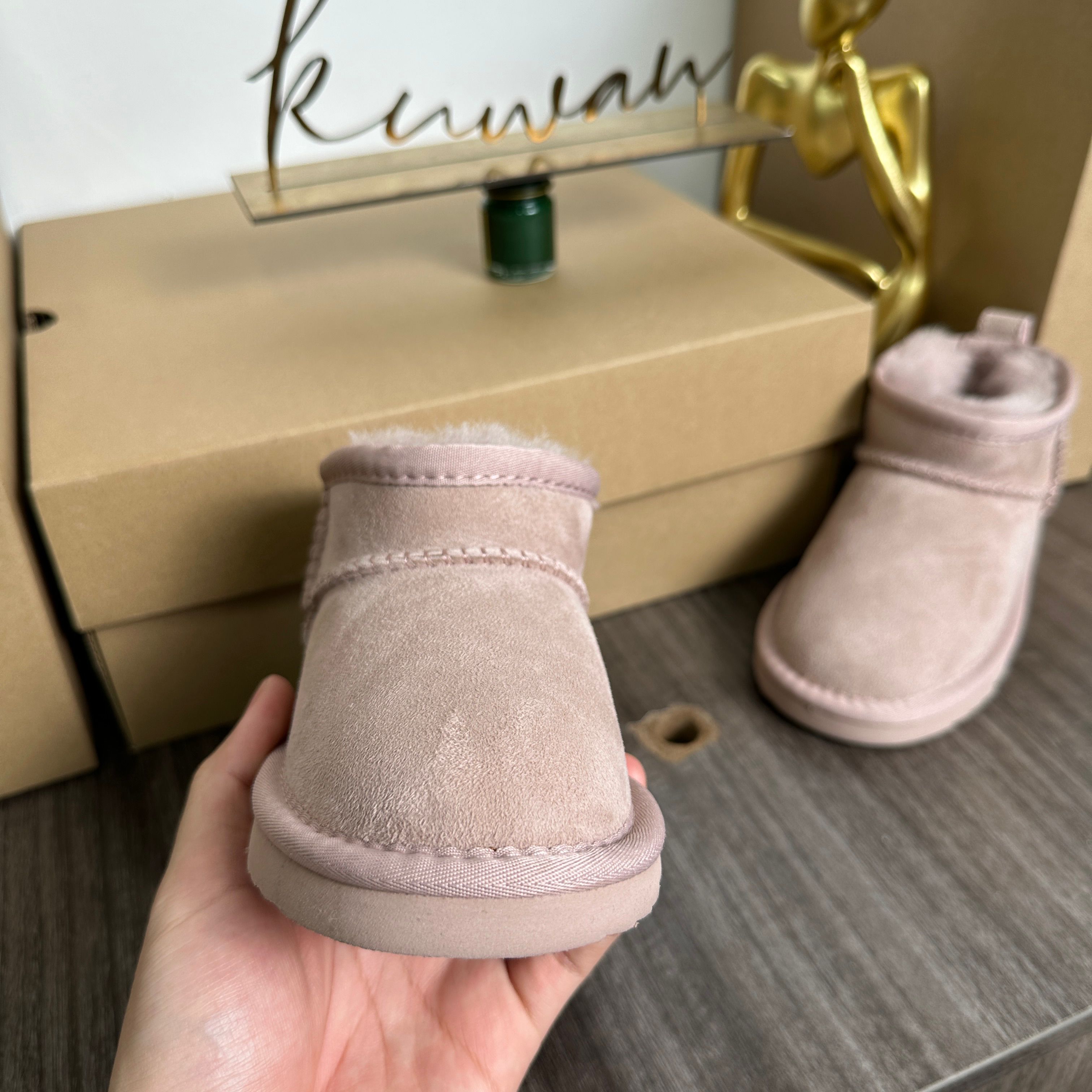 UGG Classic Ultra Mini Boot