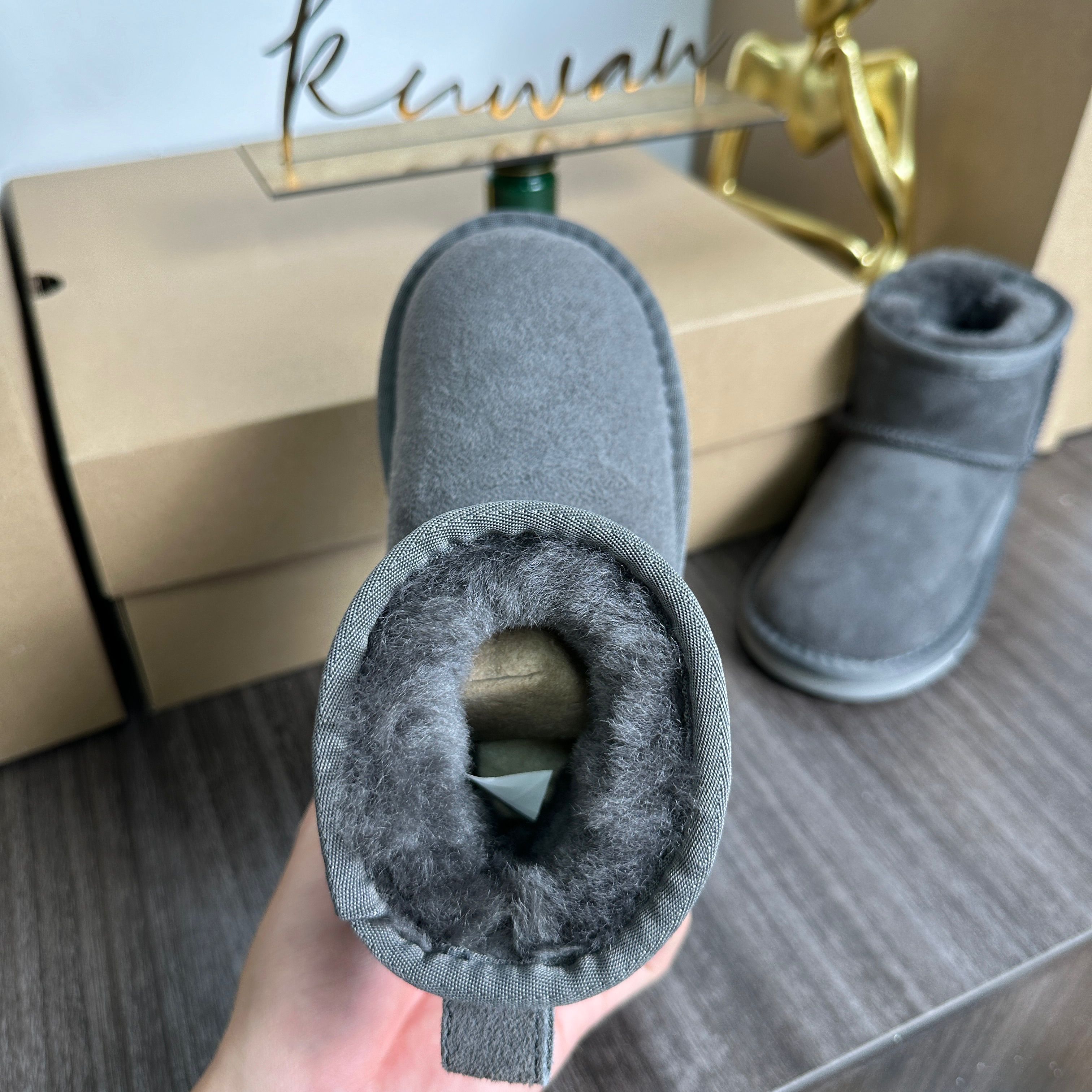 UGG Classic Ultra Mini Boot