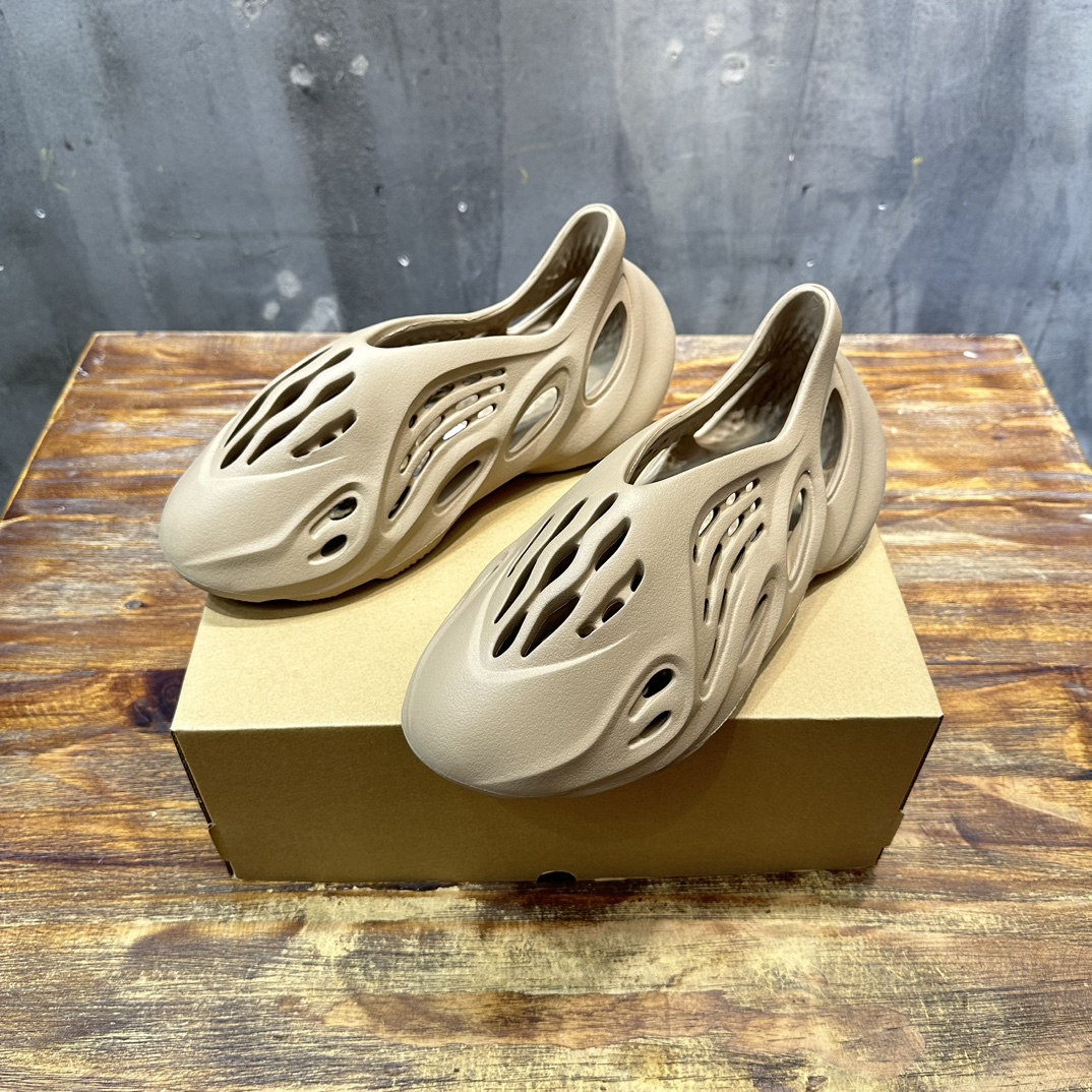 adidas originals Yeezy Foam Runner