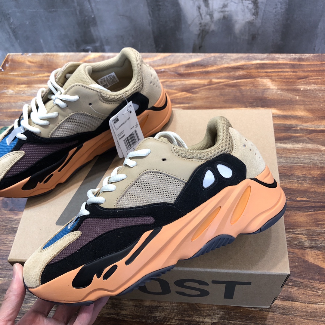 Adidas Yeezy Boost 700