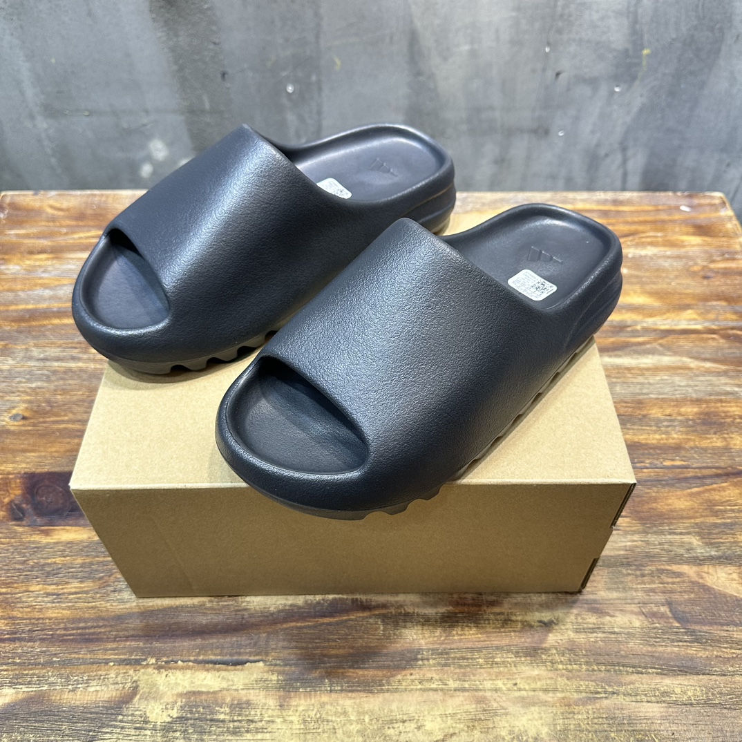 Adidas originals Yeezy Slide  Slate Marine