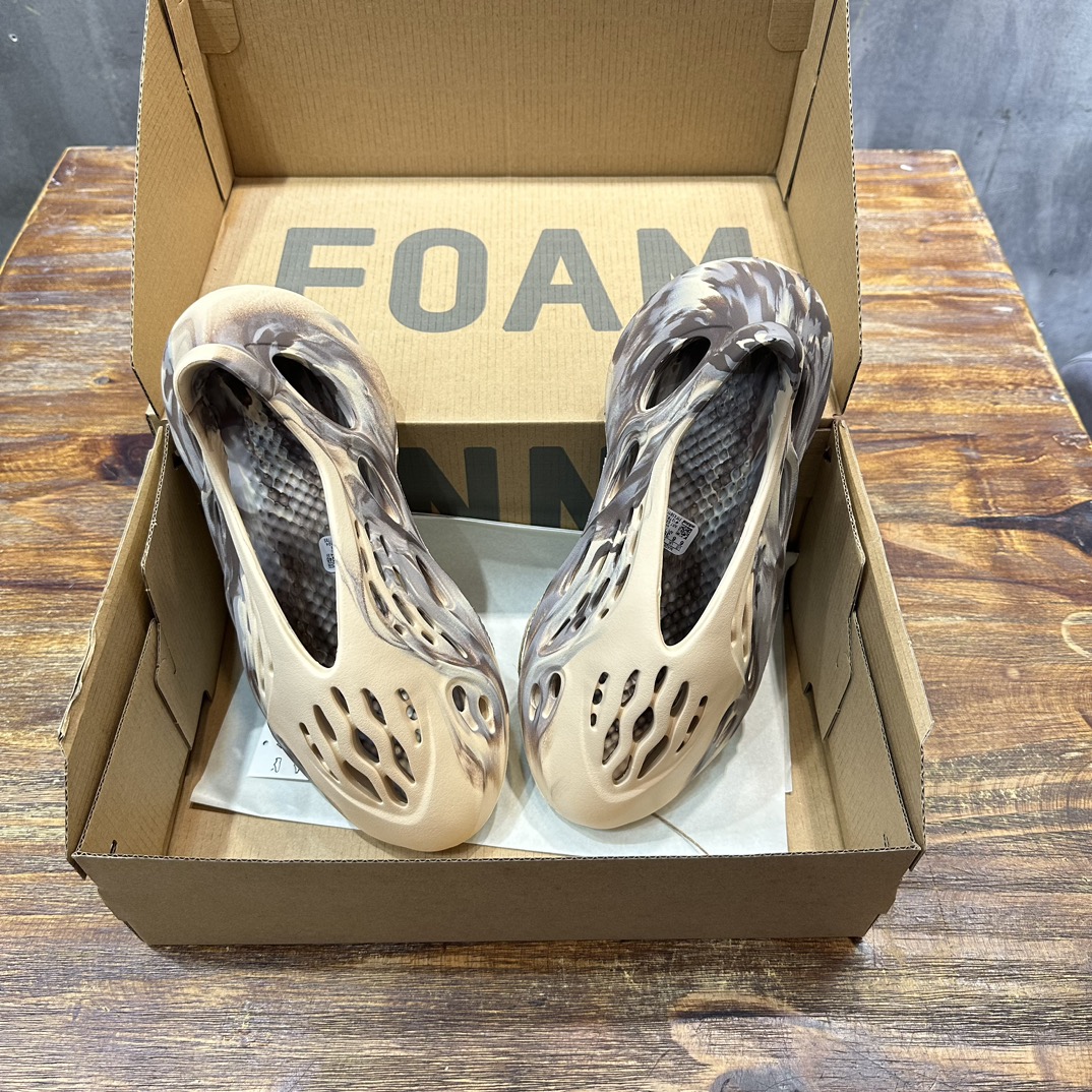 adidas originals Yeezy Foam Runner