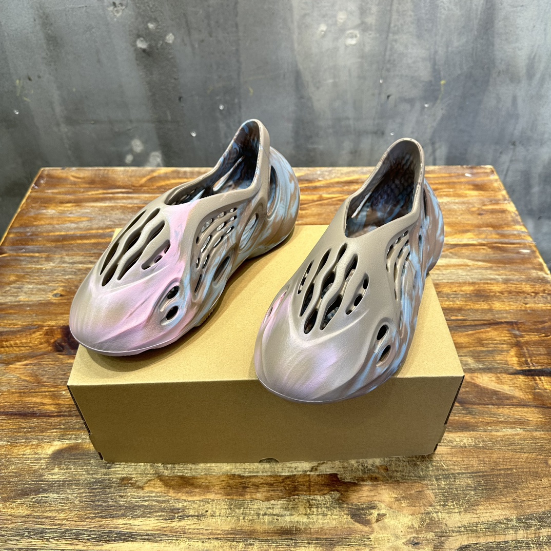 adidas originals Yeezy Foam Runner