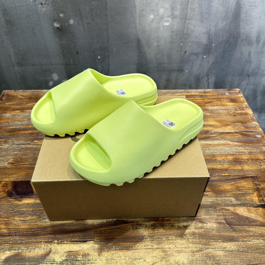 Adidas originals Yeezy Slide  Slate Marine