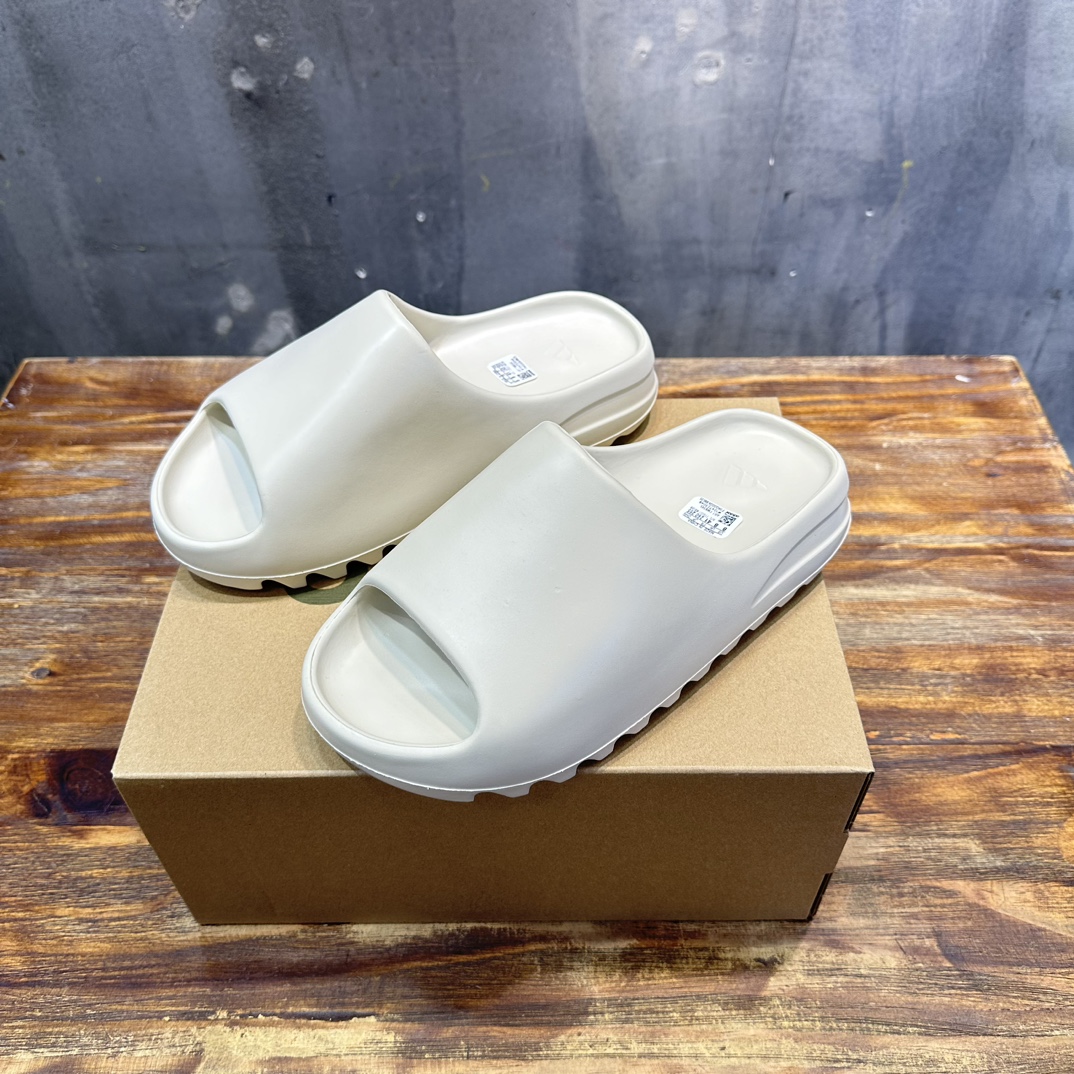 Adidas originals Yeezy Slide  Slate Marine