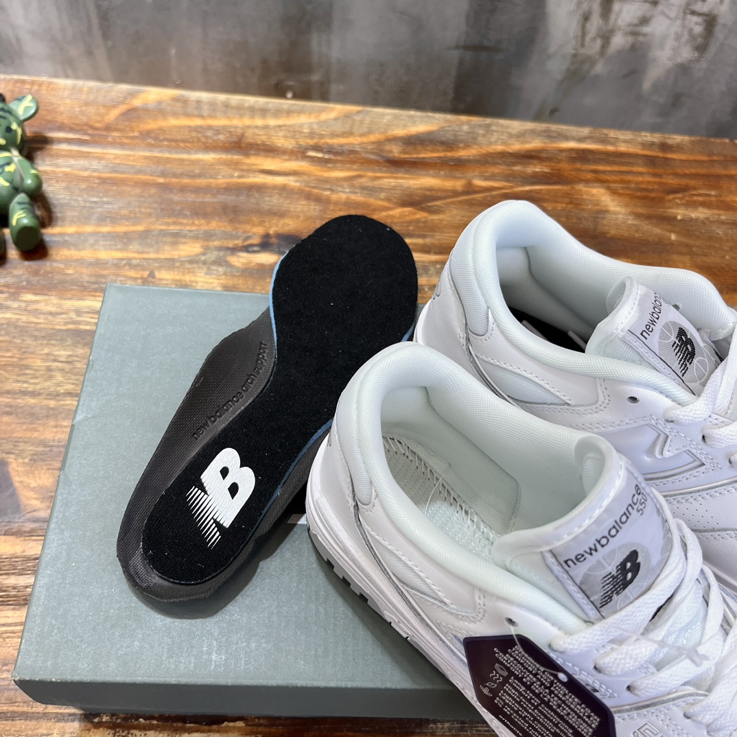 New Balance 550