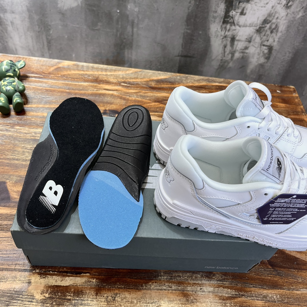 New Balance 550