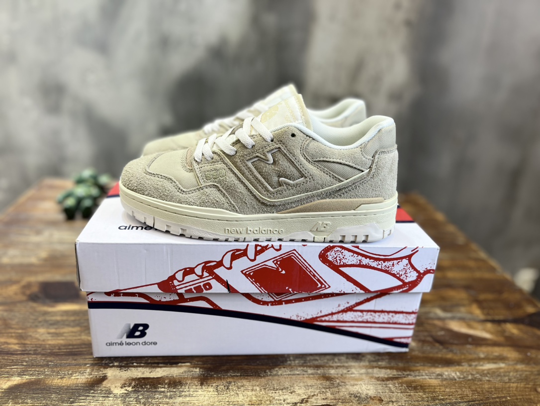 New Balance 550