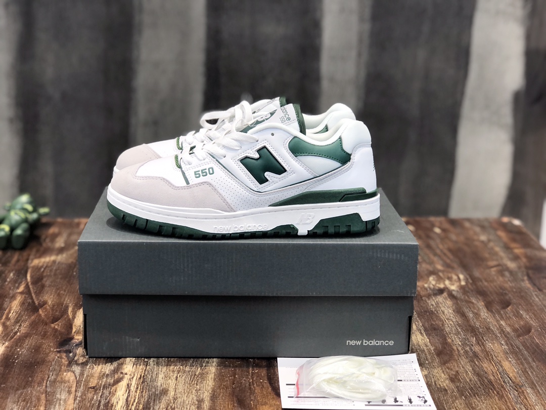 New Balance 550