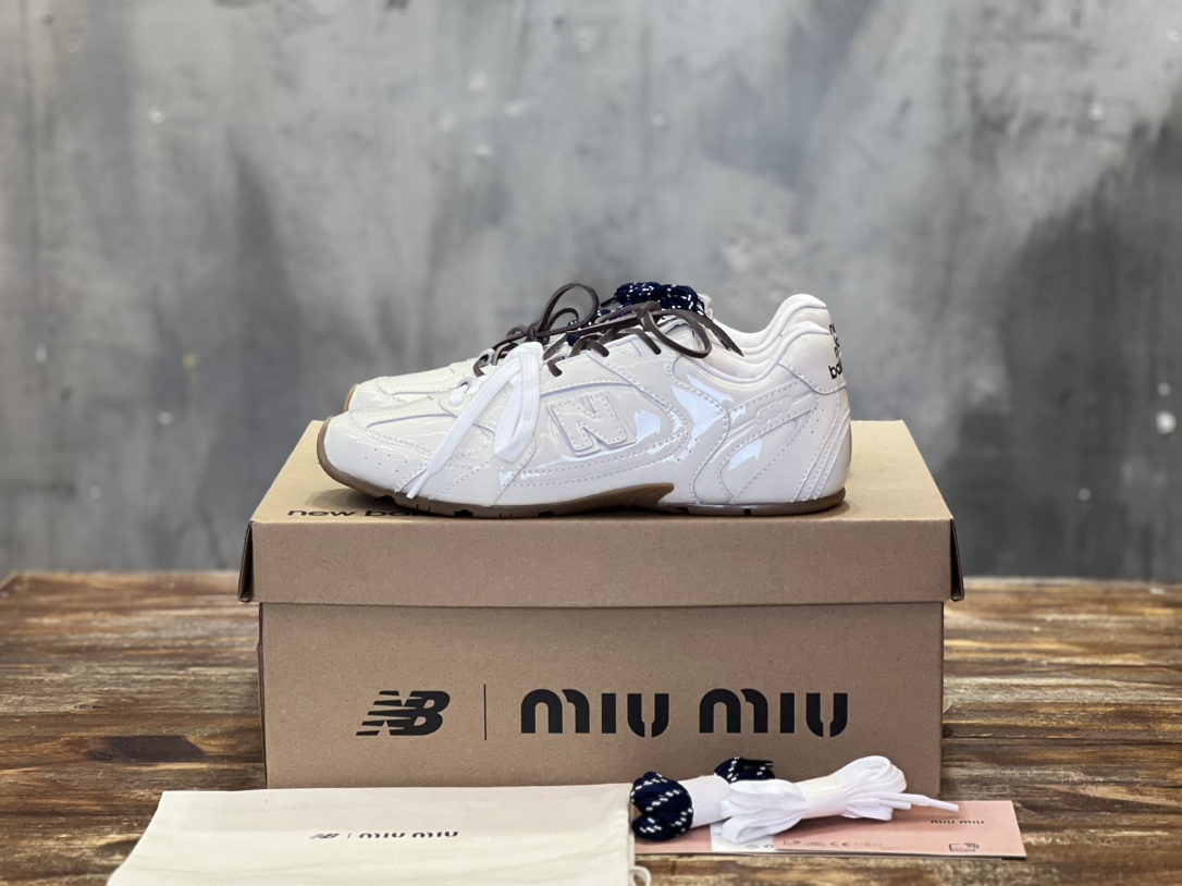 New Balance & Miumiu