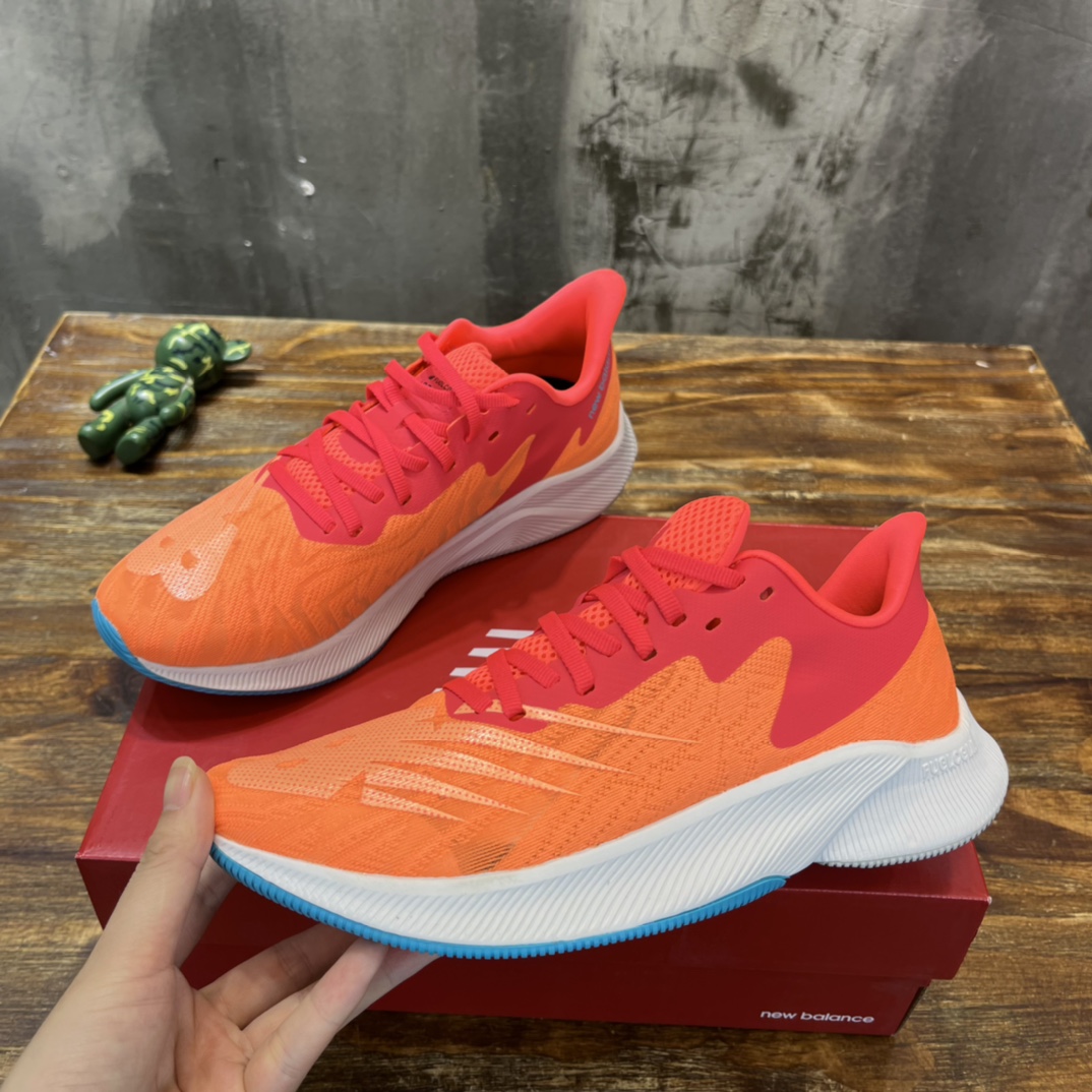 New Balance FueCell prism