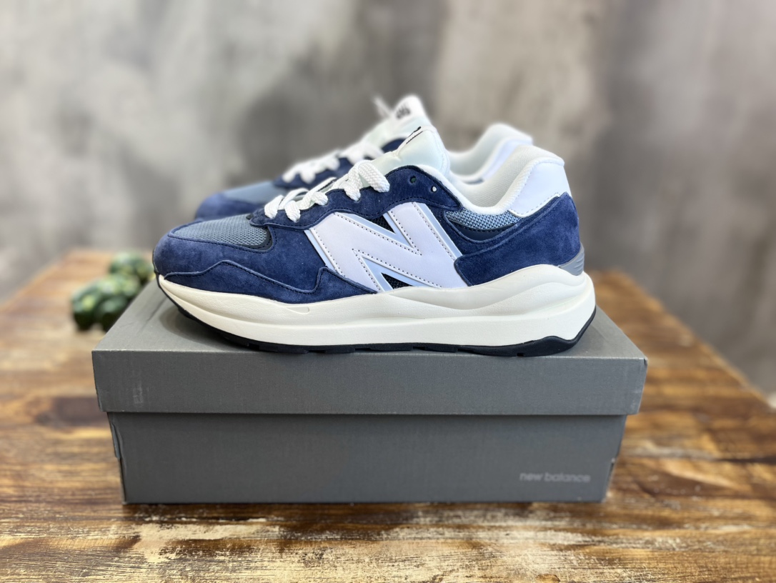 New Balance 5740
