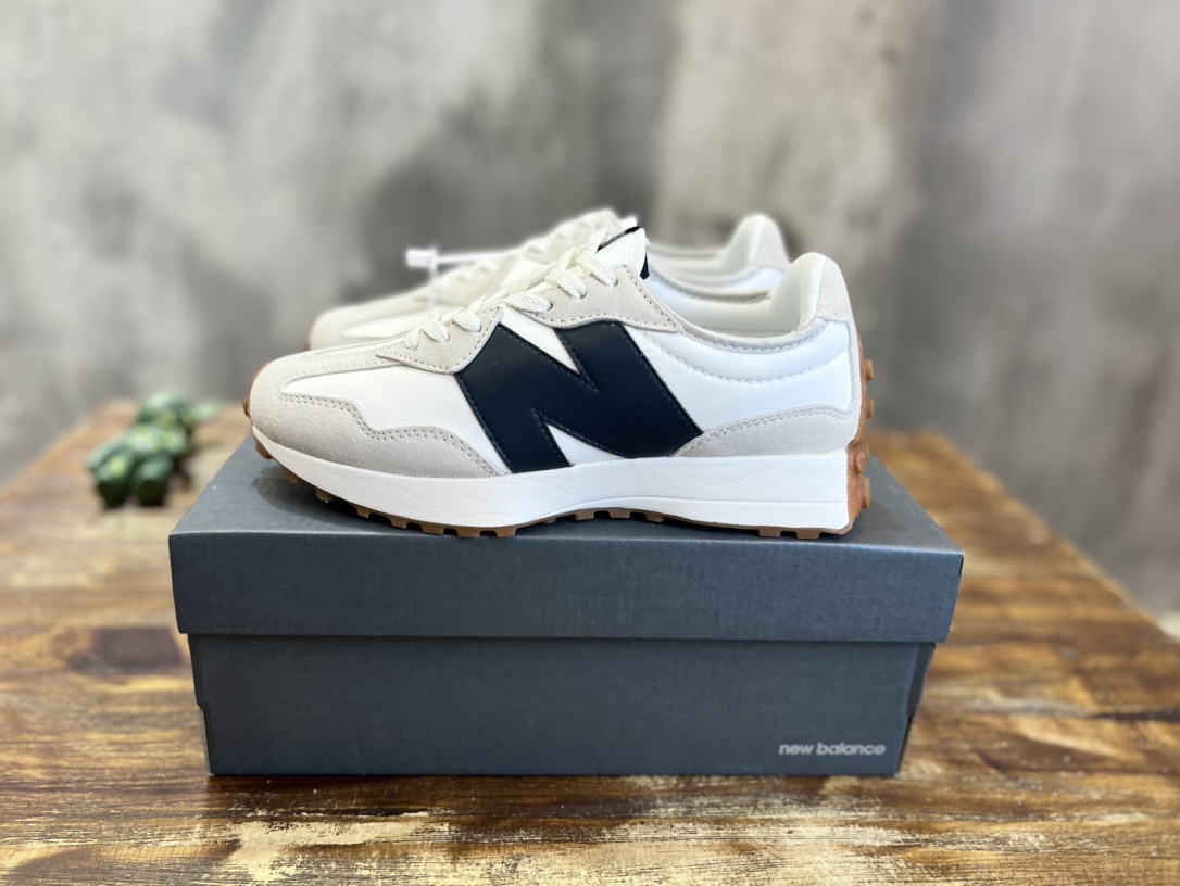New Balance NB 327
