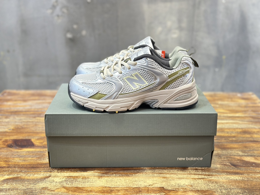 New Balance 530