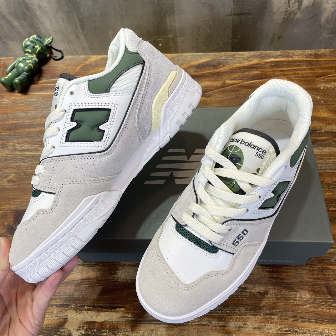 New Balance 550