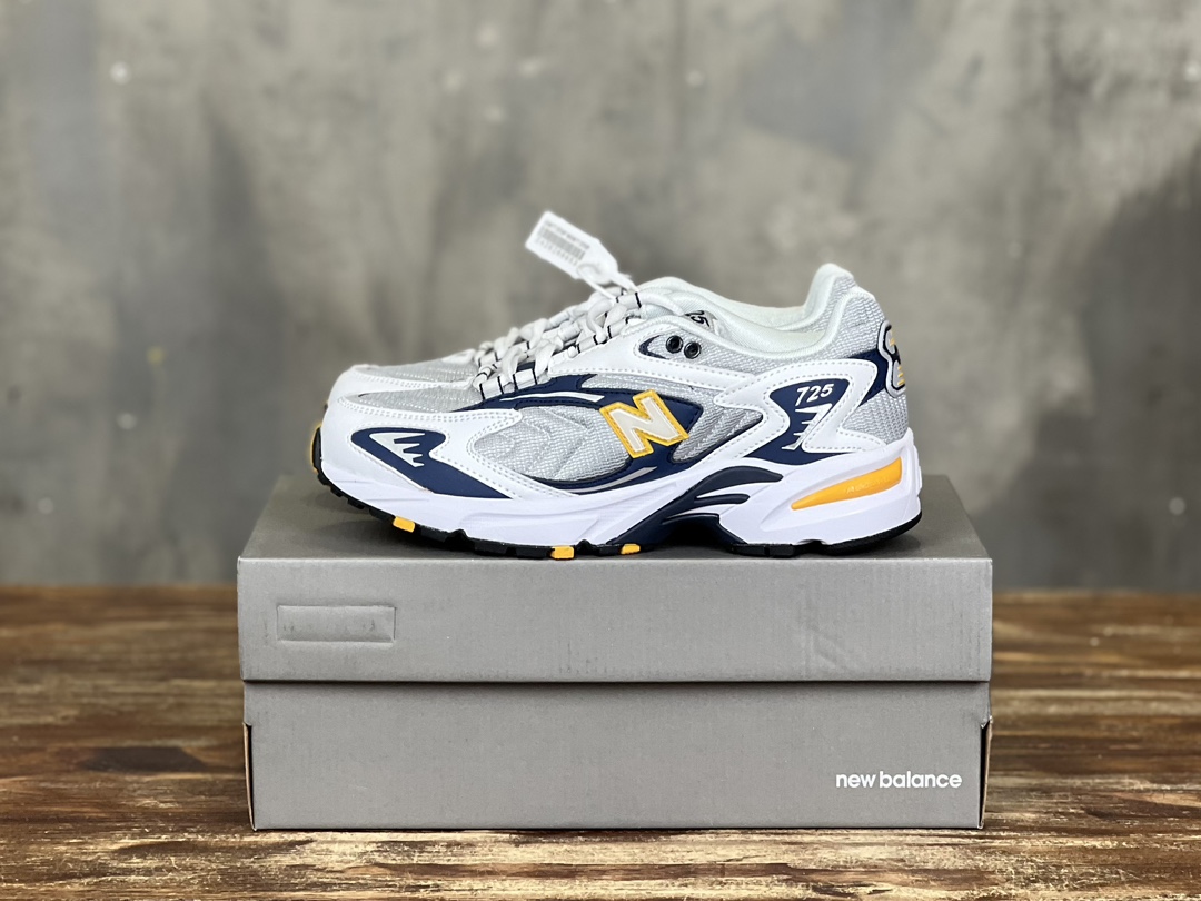 New Balance 725