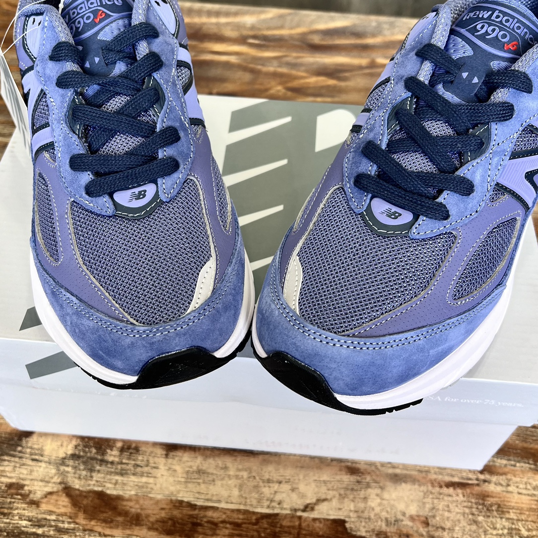 New Balance 990