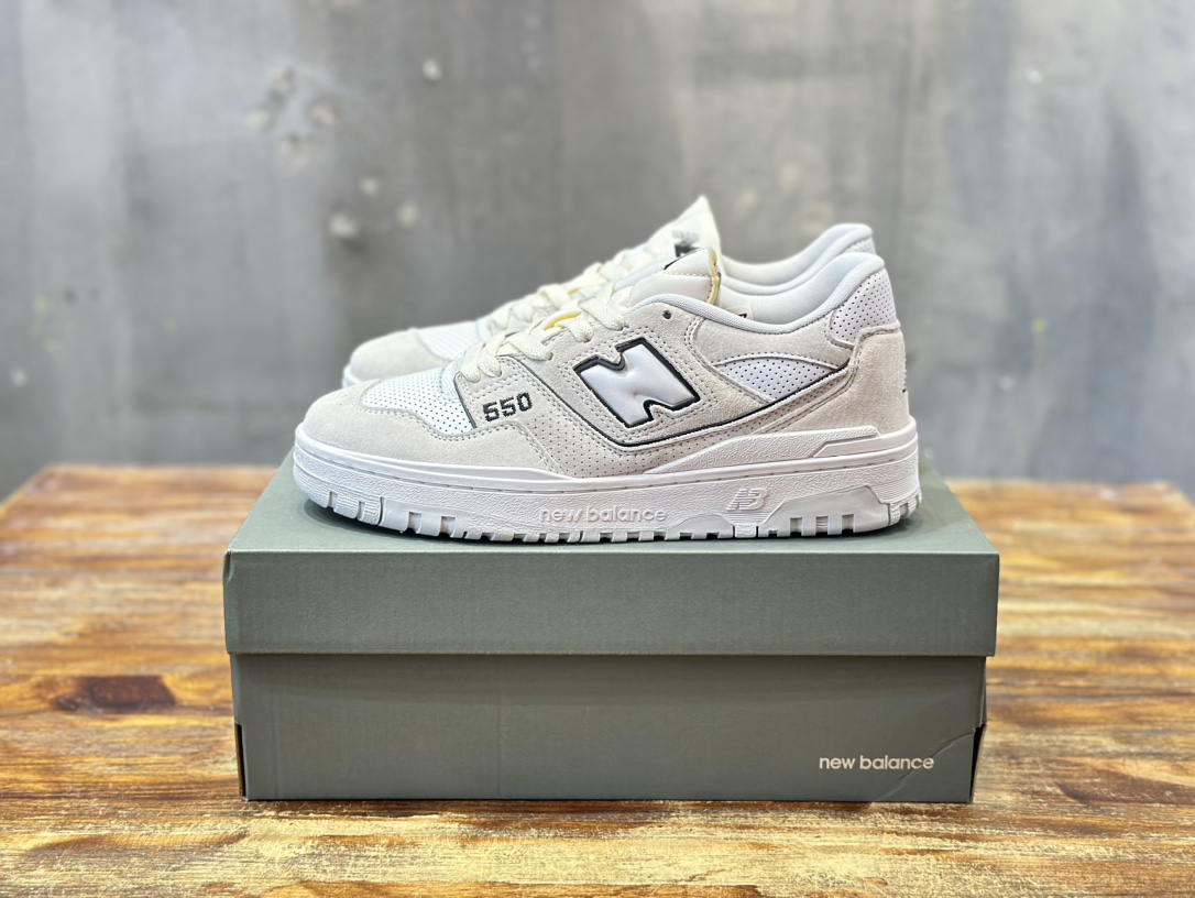 New Balance 550