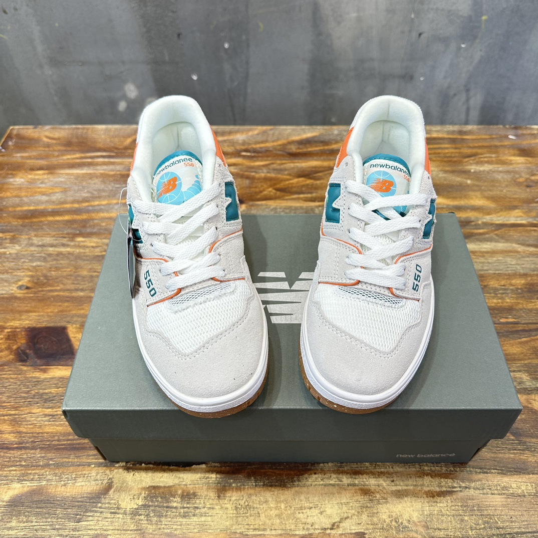 New Balance 550