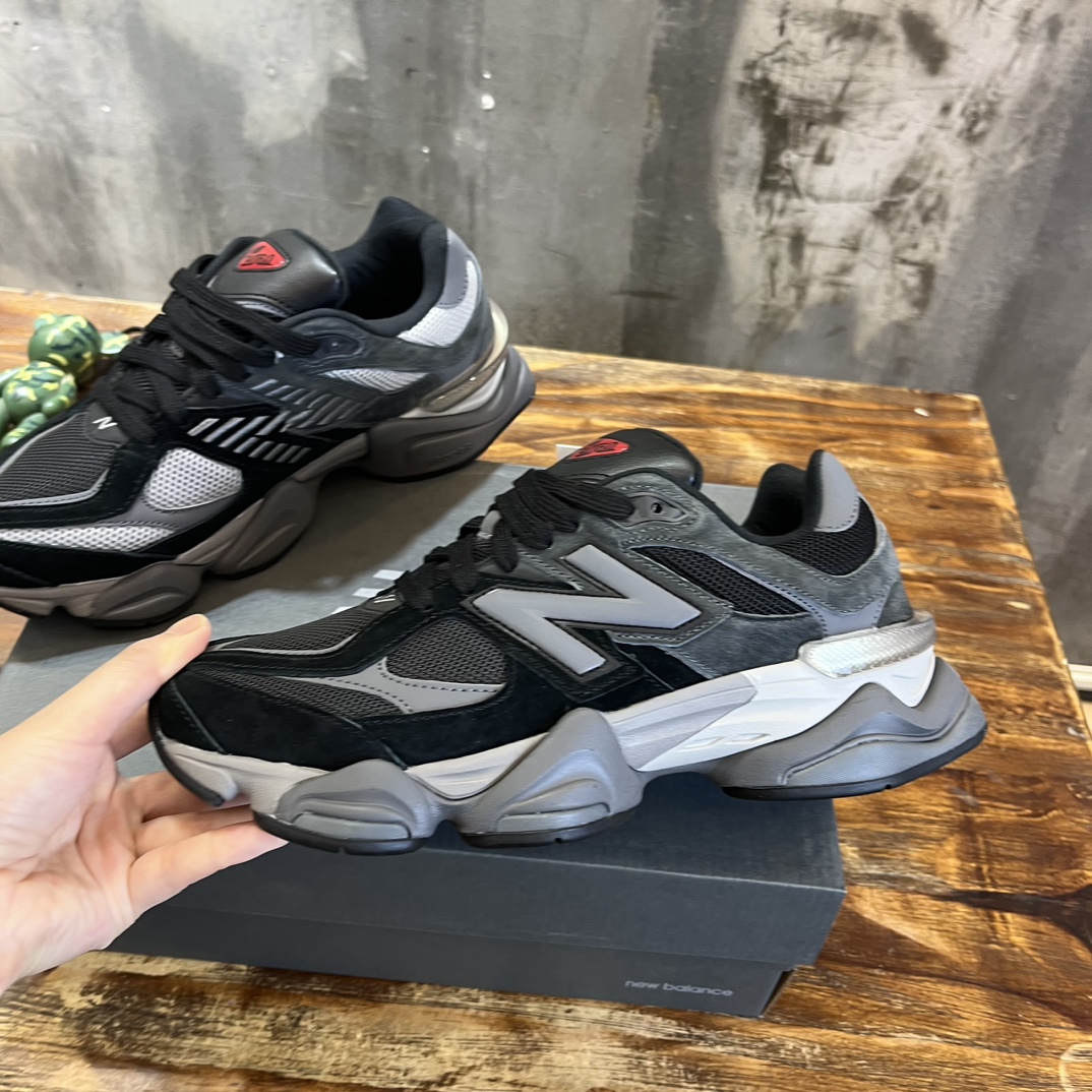 New Balance 9060
