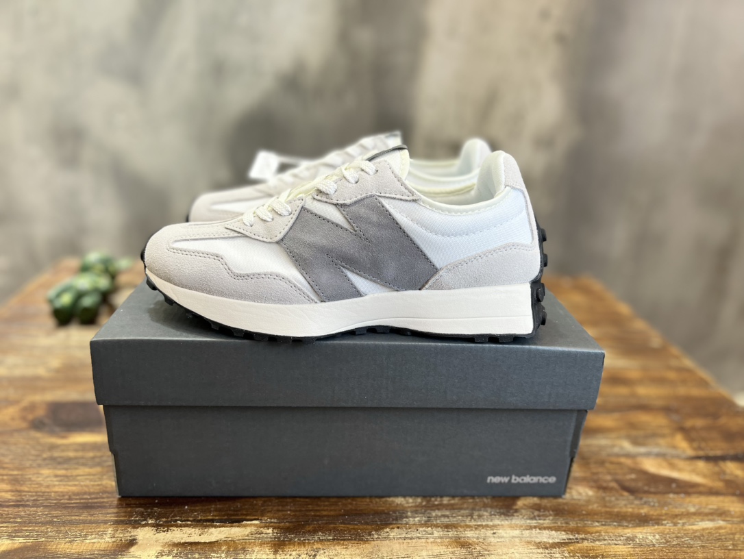 New Balance NB 327