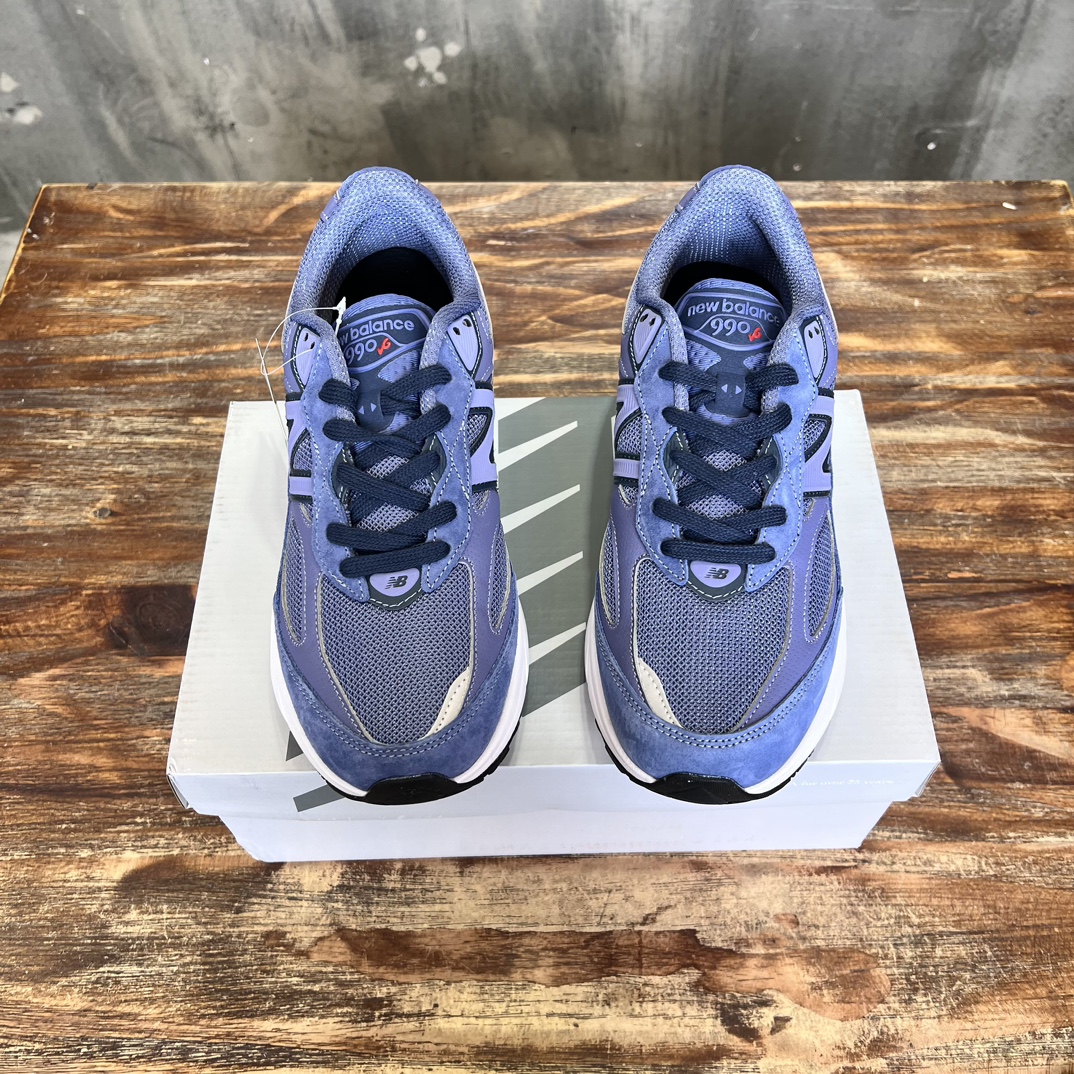 New Balance 990