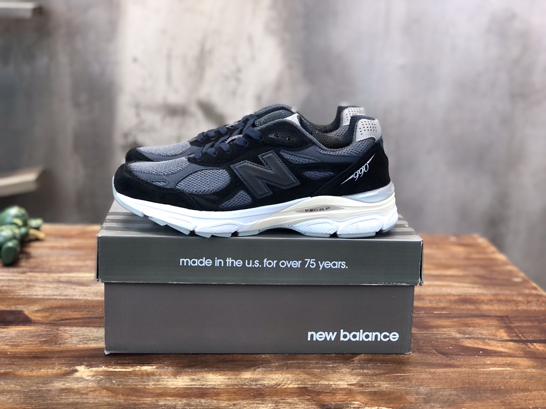 New Balance 990