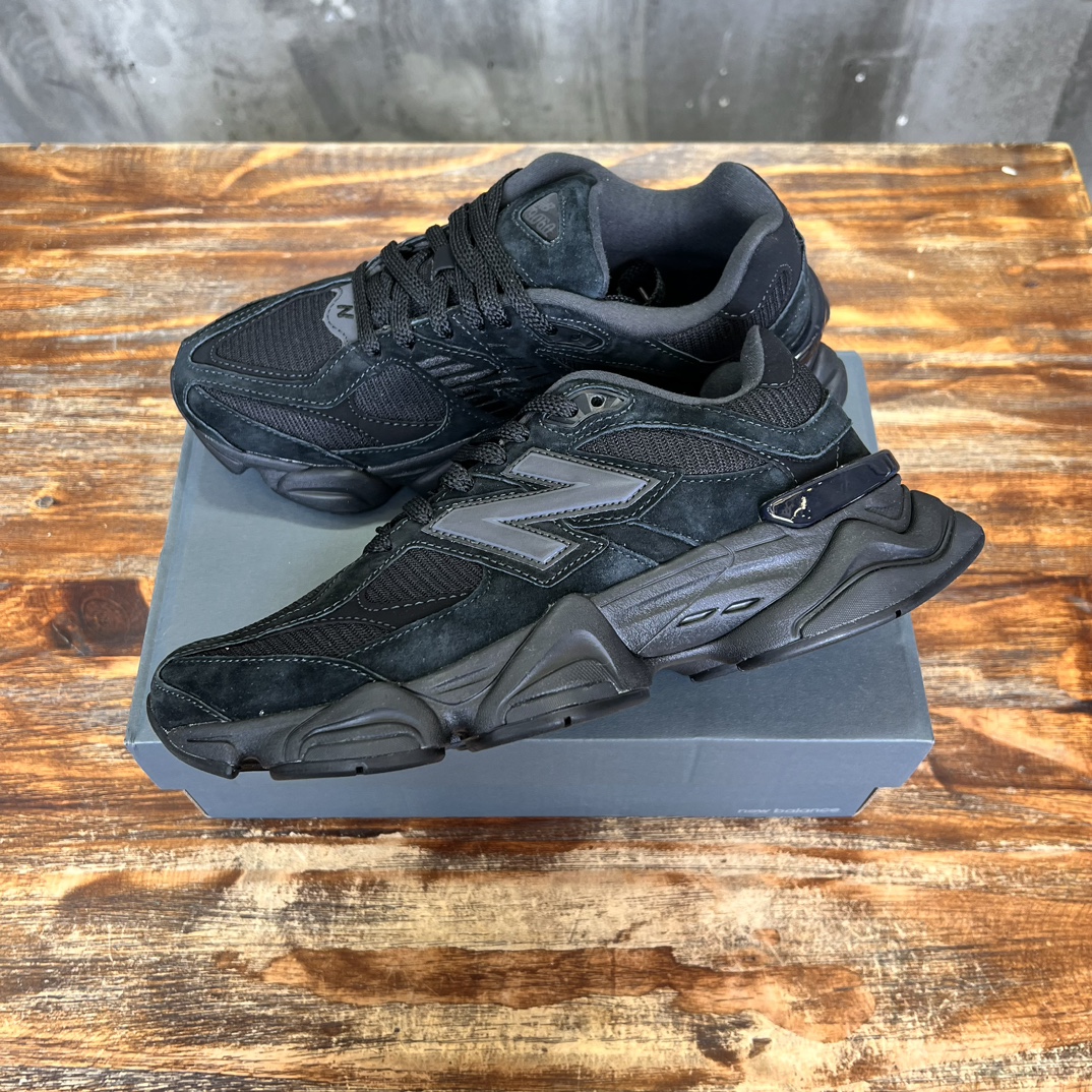 New Balance 9060