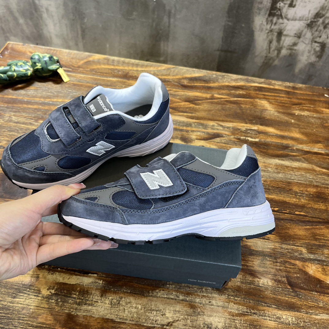 New Balance 993