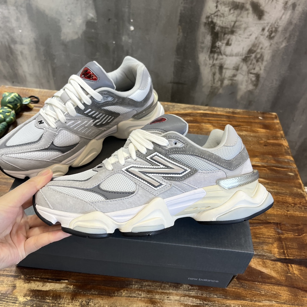 New Balance 9060