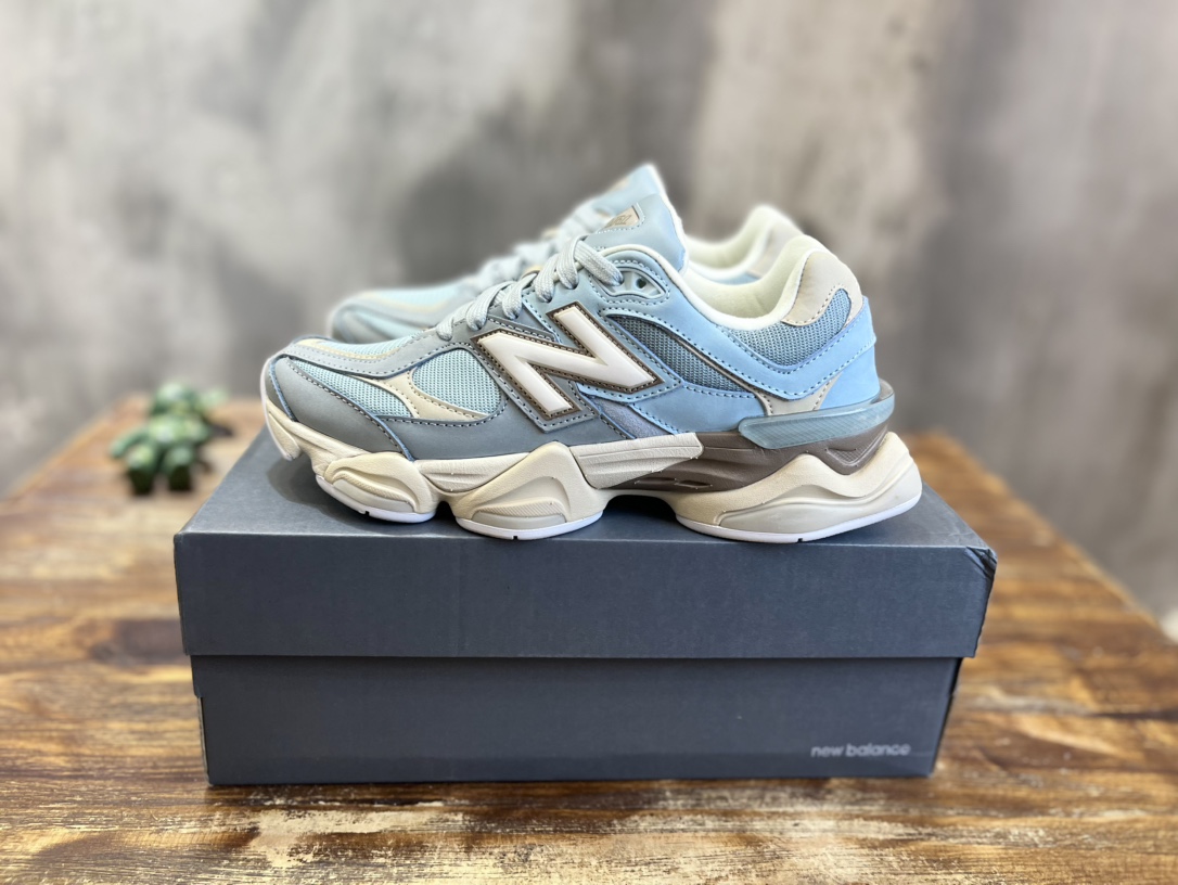 New Balance 9060