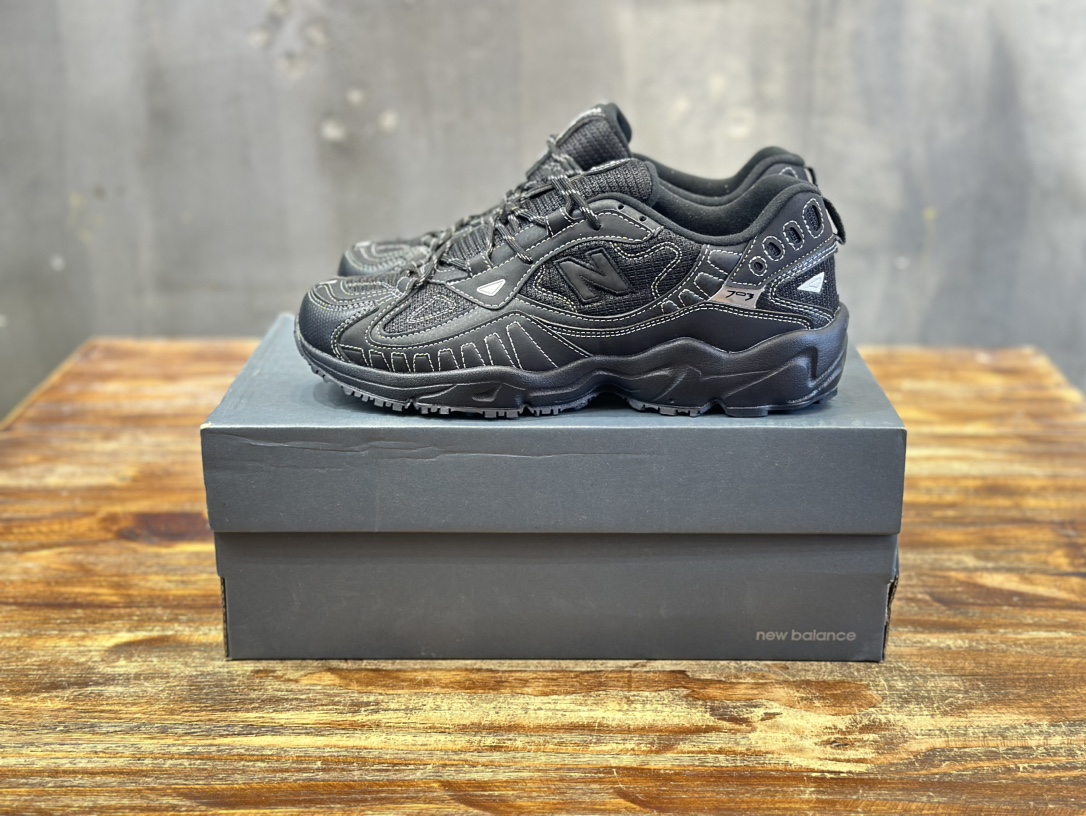 New Balance 703