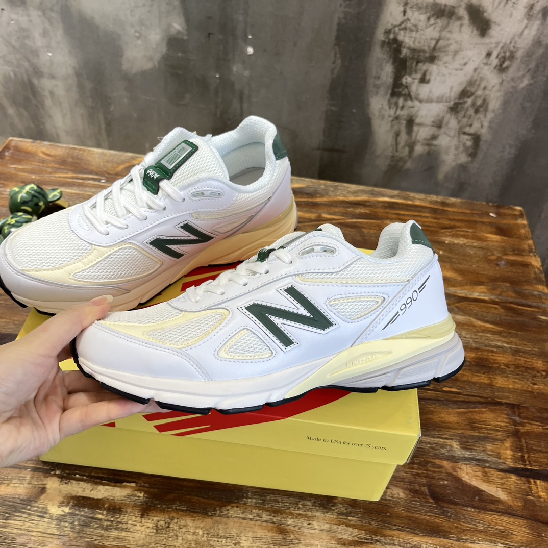 New Balance 990
