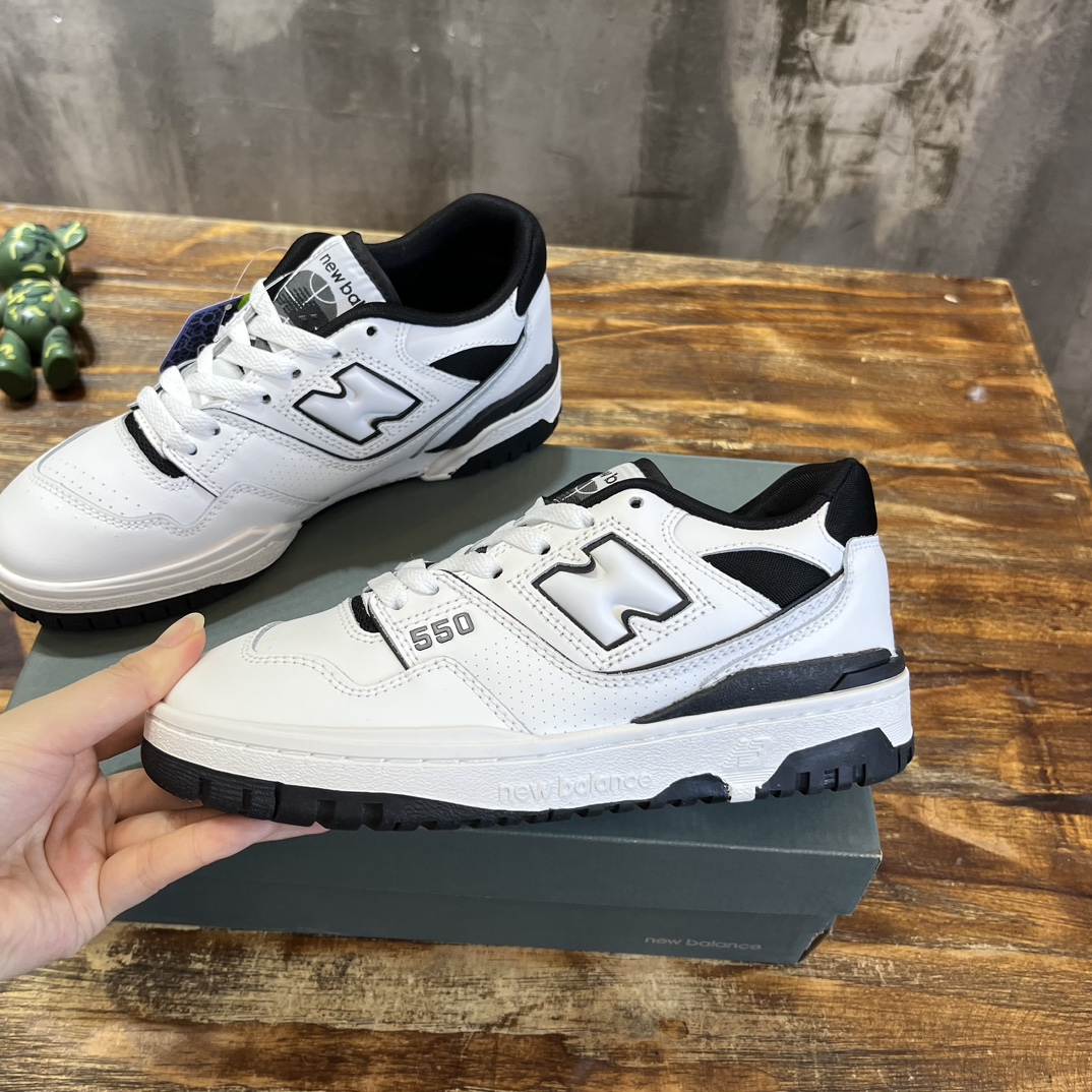 New Balance 550