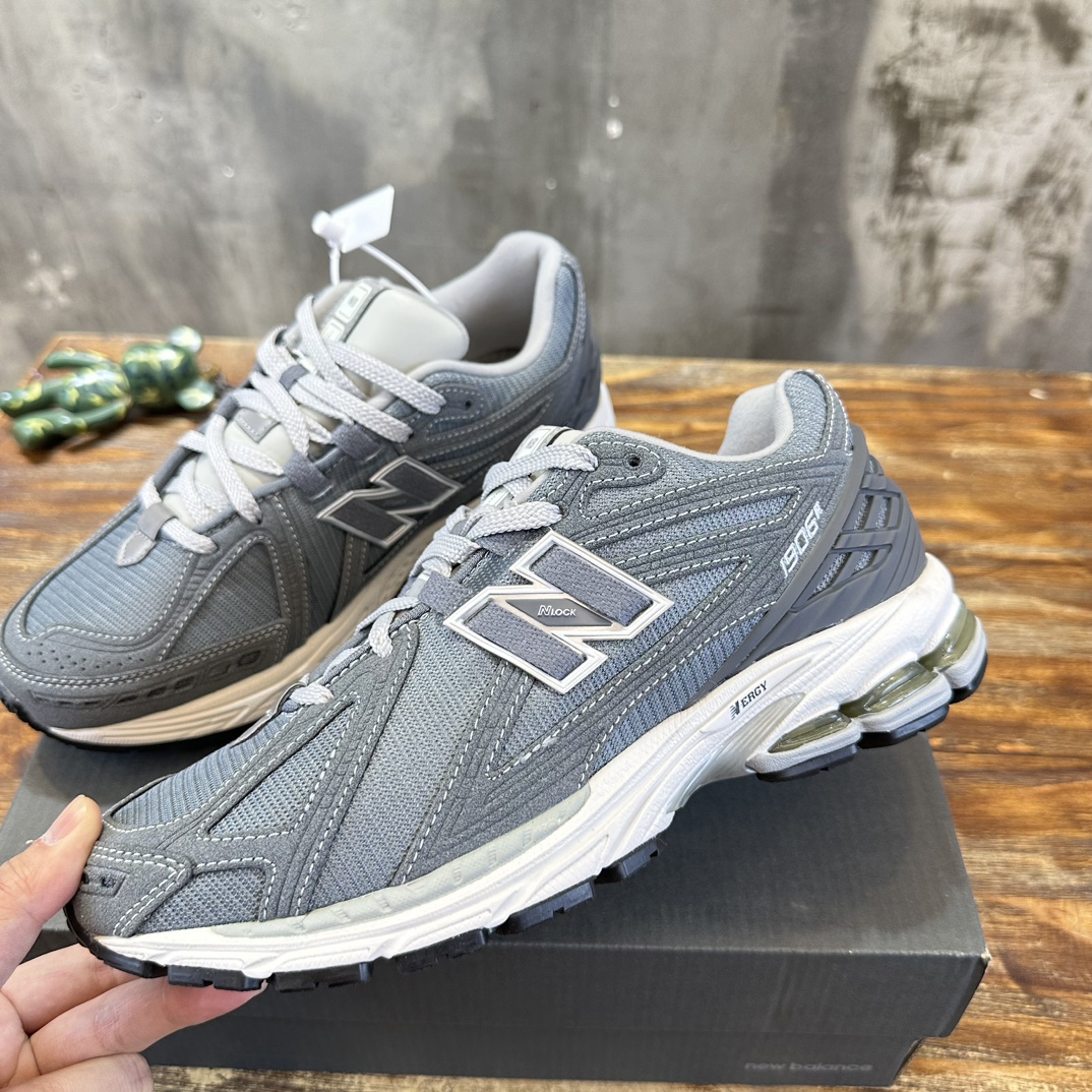 New Balance 1906