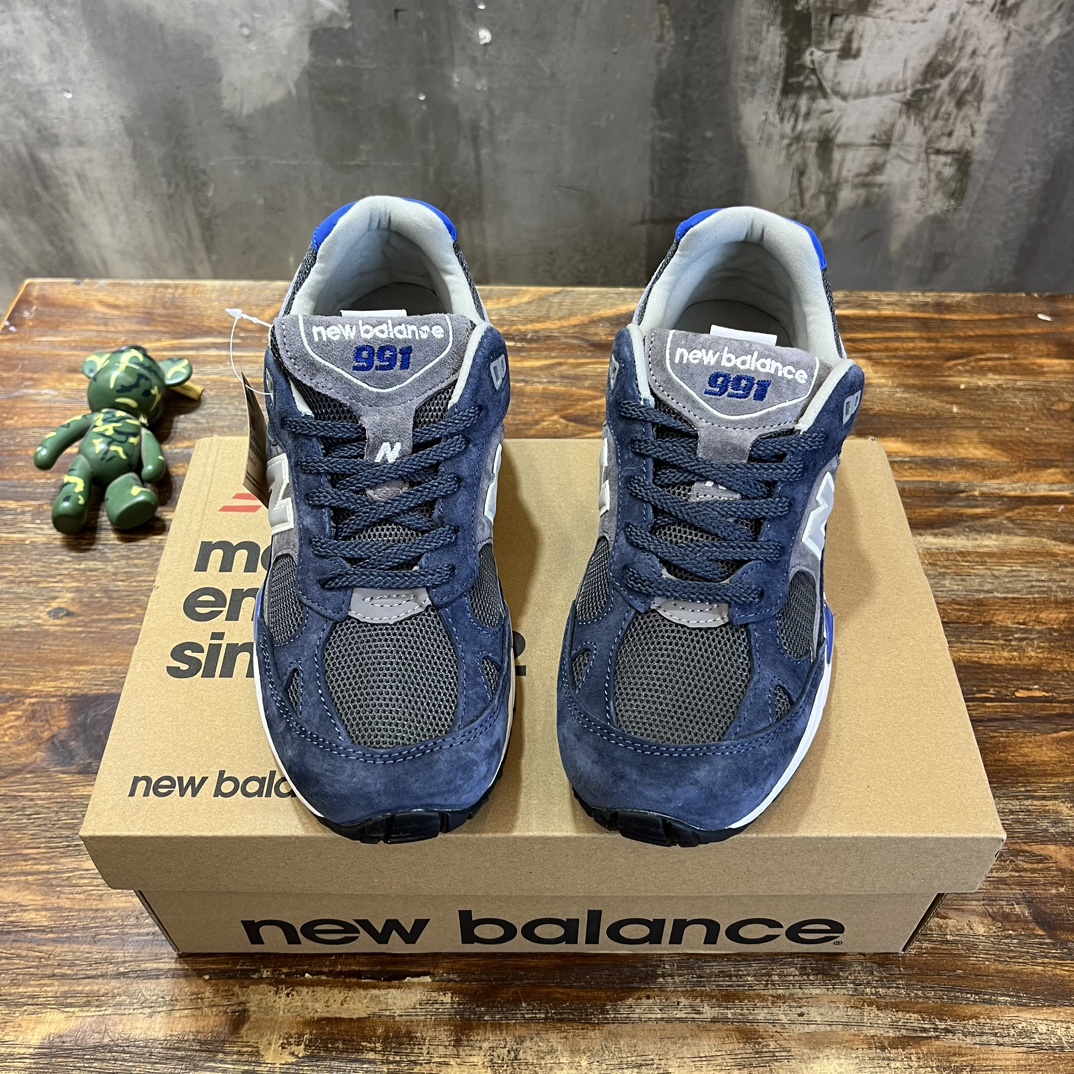 New Balance 991