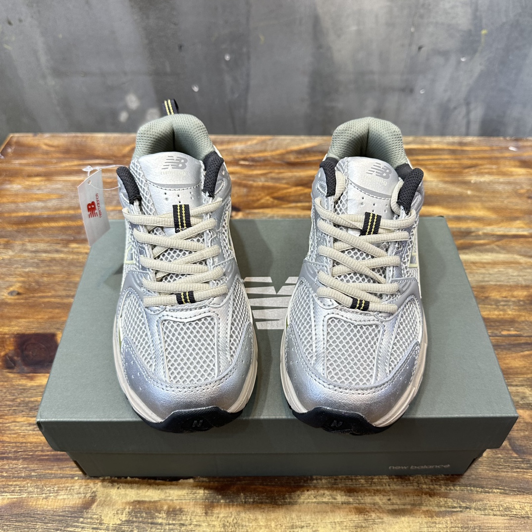 New Balance 530