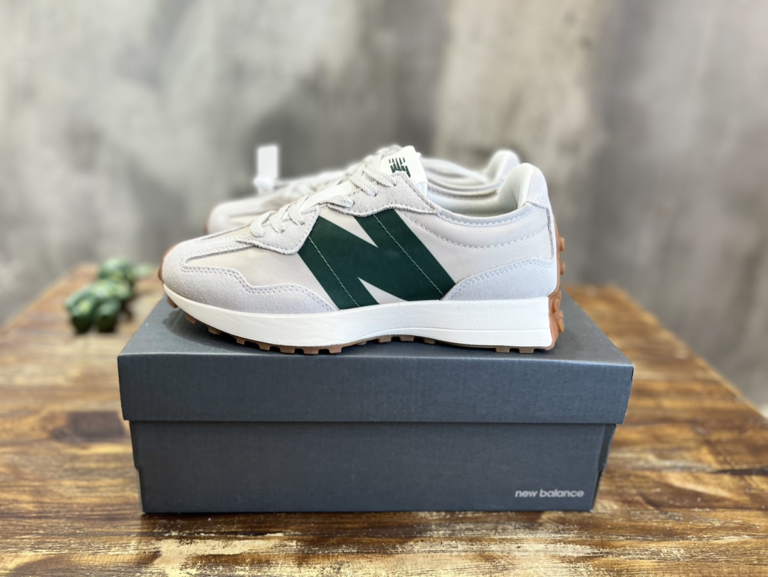 New Balance NB 327