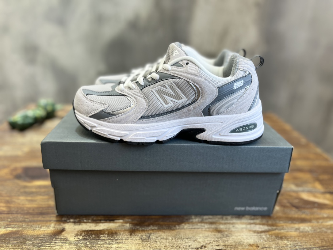 New Balance 530
