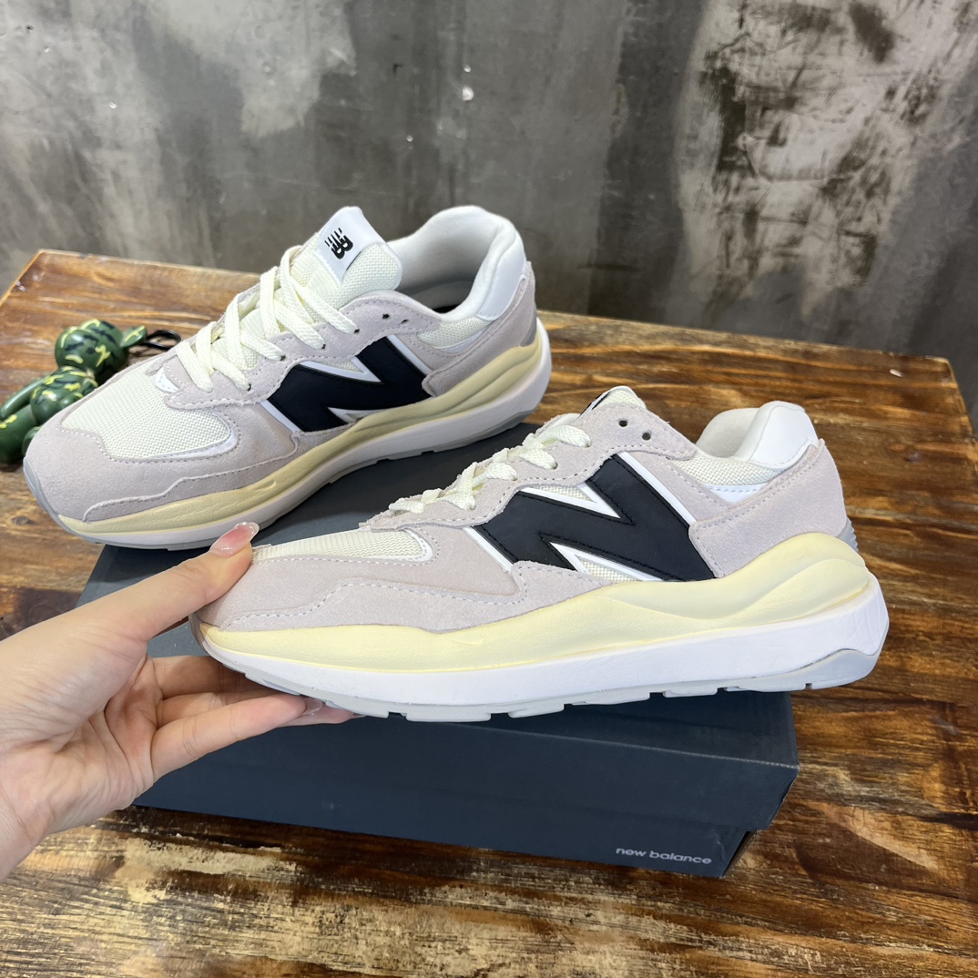 New Balance 5740