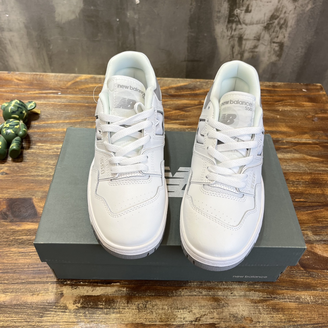 New Balance 550