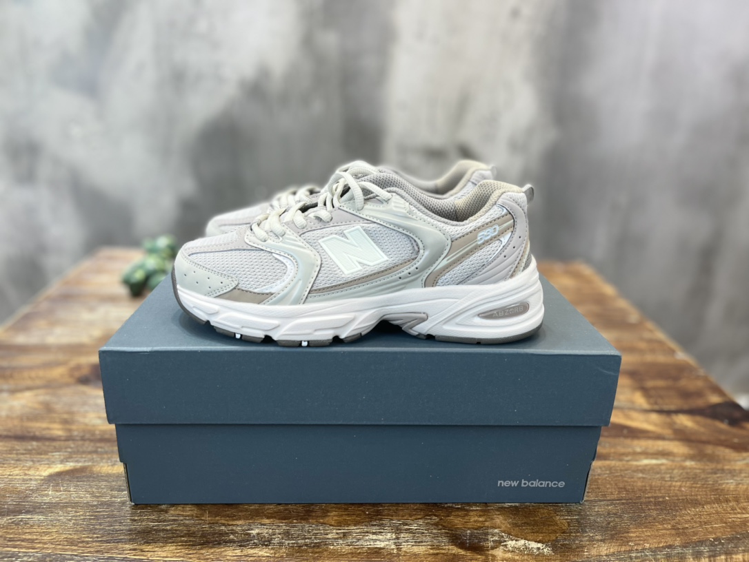 New Balance 530