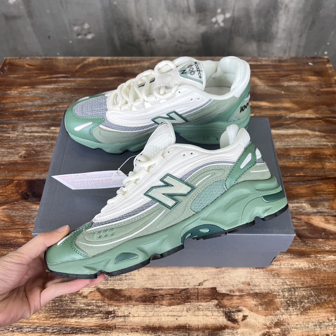 New Balance 1000