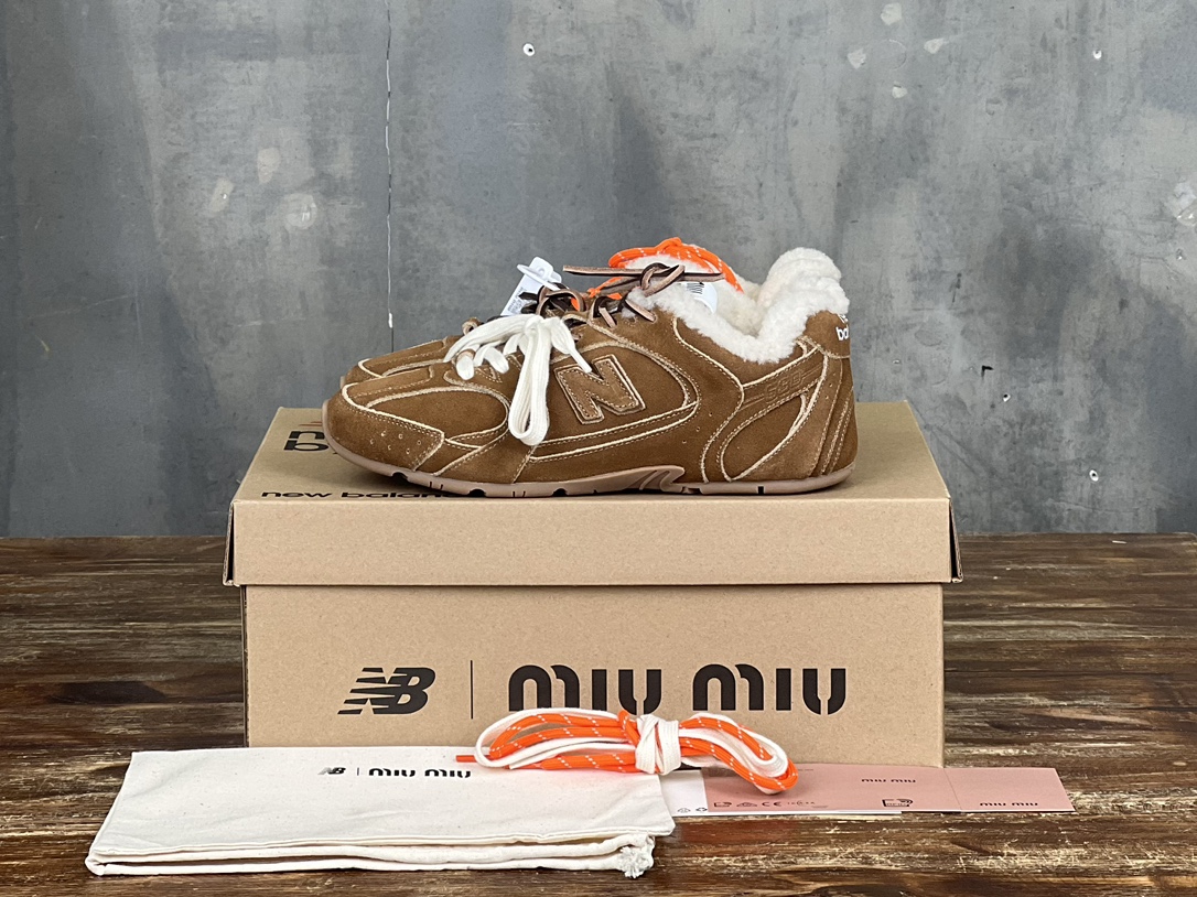 New Balance & Miumiu