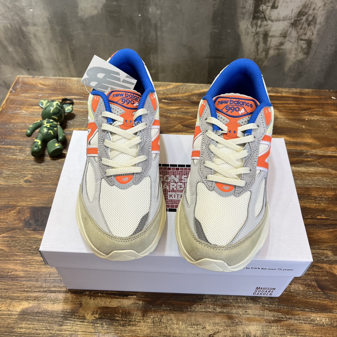 New Balance 990