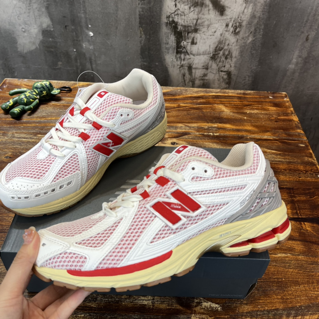 New Balance 1906