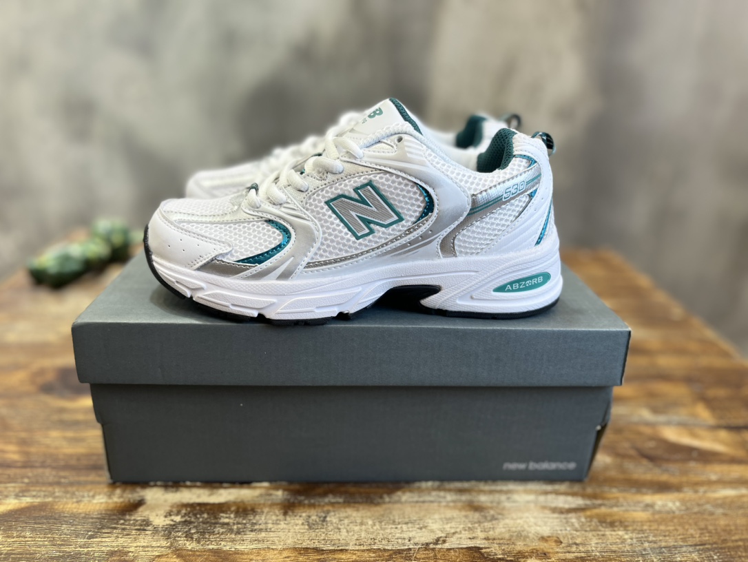 New Balance 530
