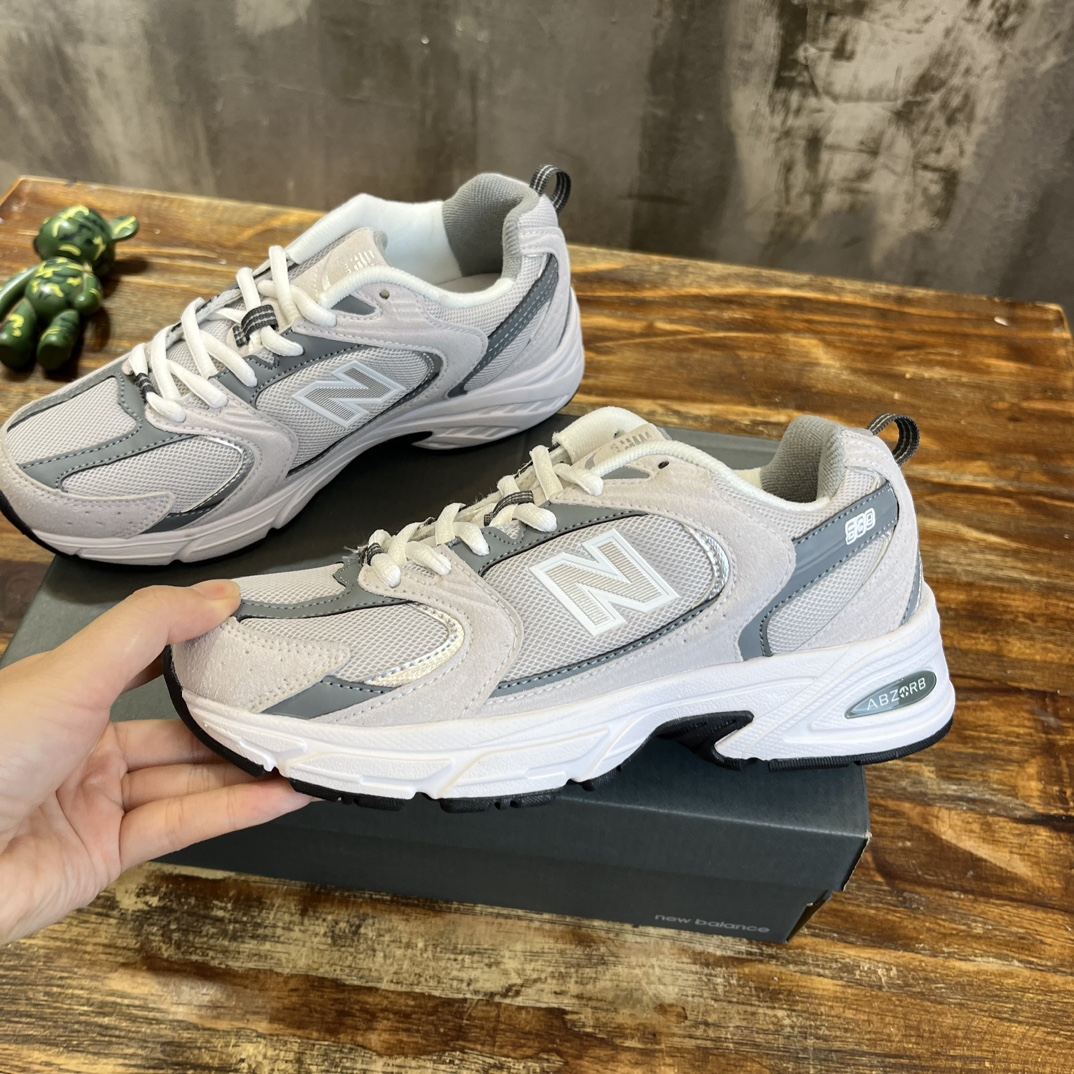 New Balance 530