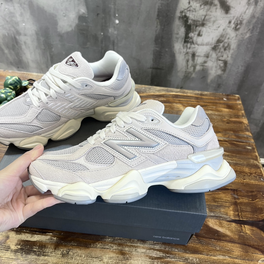 New Balance 9060
